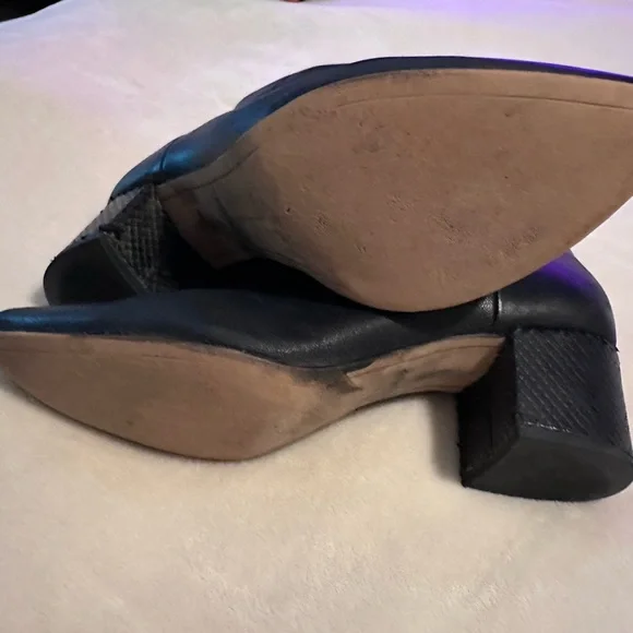 🔴 3 for $23 
Dolce Vita Black Leather Women's Boots - Picture 4 of 7